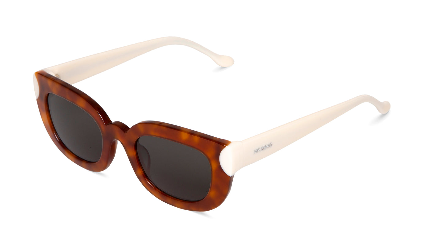 Treat - Shumikita - With Classical Lenses